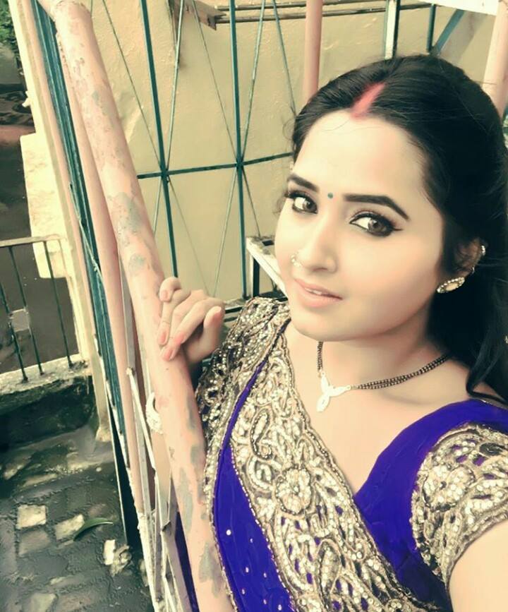 kajal raghwani in saree