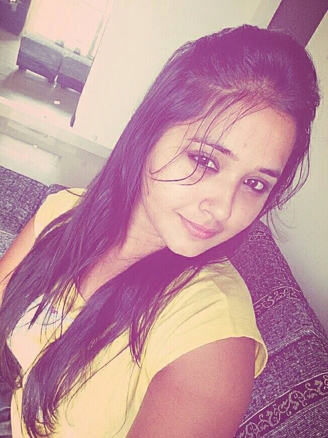 kajal raghwani selfie photo