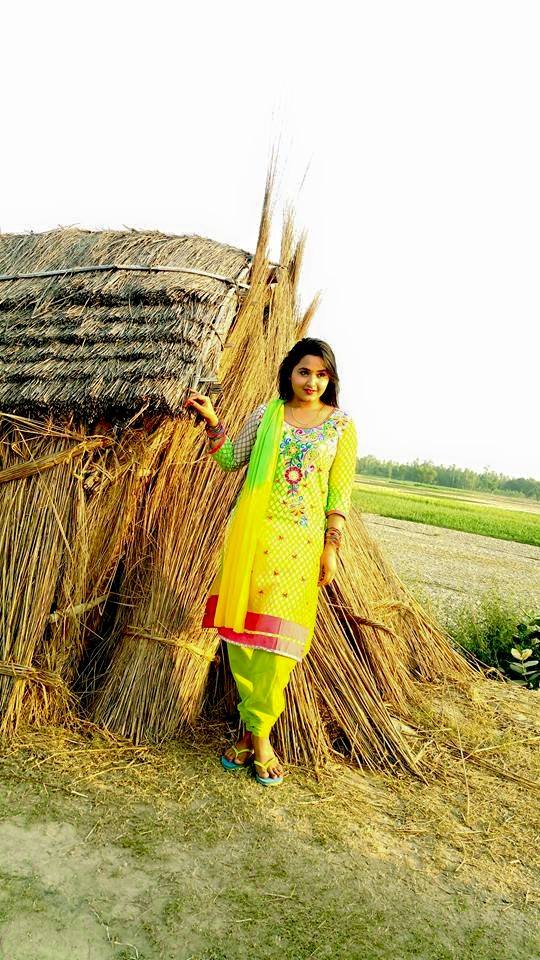 Kajal Raghwani in Village Images