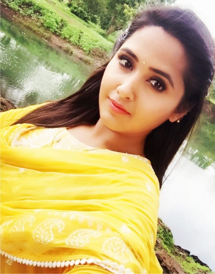 Kajal Raghwani HD Wallpaper