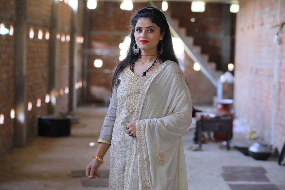 anshika singh bhojpuri actress