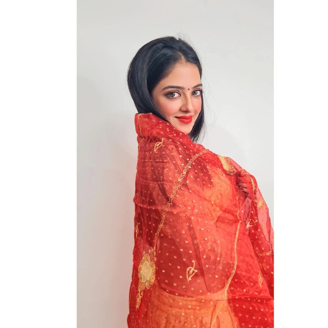 Bhojpuri Actress Khushi Dubey Hot Wallpapers