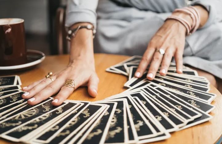 Uncovering Your Professional Path with Tarot and Career Guidance