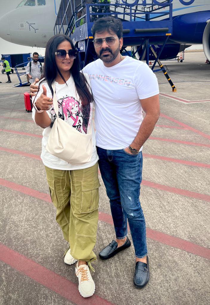 Pawan Singh with Anjana Singh