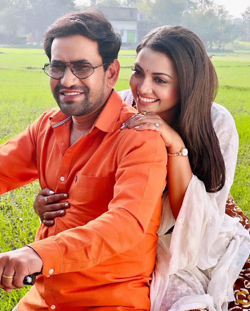 Raksha gupta Bhojpuri Actress with Nirahua