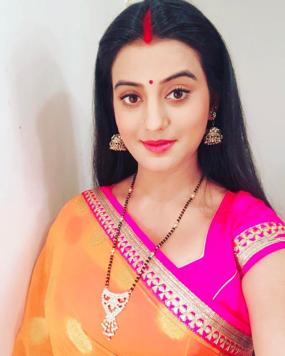 Bhojpuri Actress Akshara Singh Pics, Images, Photos, HD Wallpapers