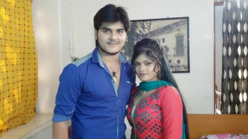 Arvind Akela Kallu with Actress and Singer Nisha Dubey