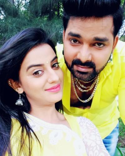 Pawan Singh and akshara singh Images