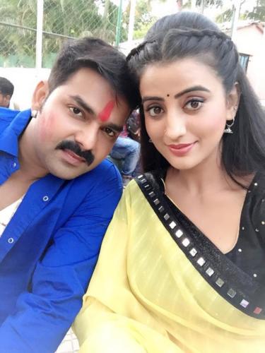 Pawan Singh and akshara singh Images