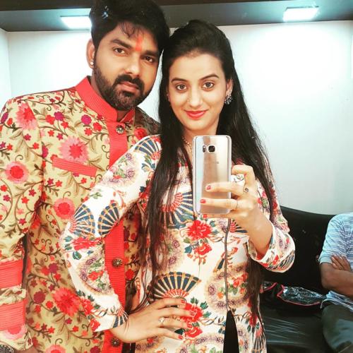 Pawan Singh and akshara singh Images