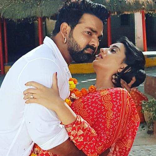 pawan singh akshara singh ka photo