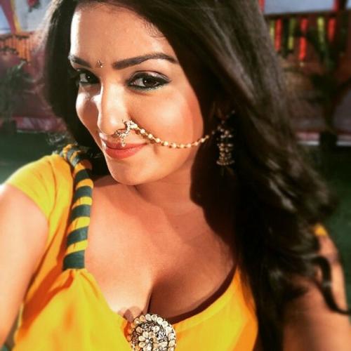 Amrapali Dubey Bhojpuri Actress HD Wallpapers (36)