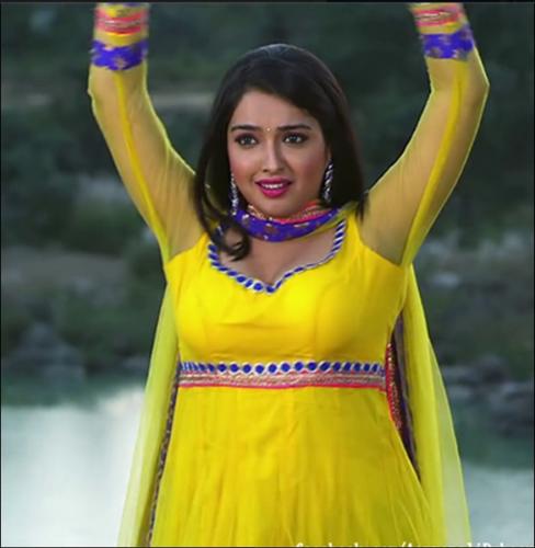 Amrapali Dubey Bhojpuri Actress HD Wallpapers (40)